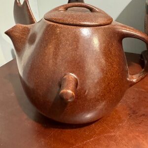 Roseville Raymor Tilting Coffee Pot with Stand